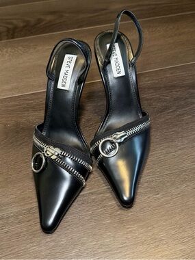 Steve Madden Black Pointed Toe Slingback Pumps with Zipper Ring Detail